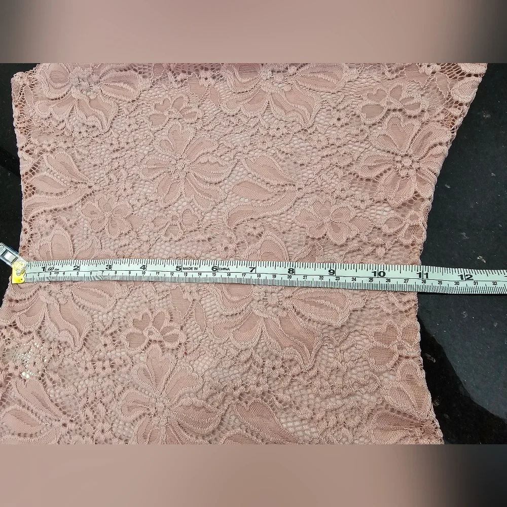 A'GACI Off the shoulder All Over Lace Pink Bodysuit. Size Small - Picture 13 of 14